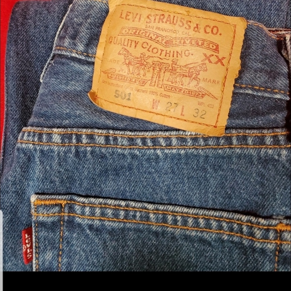 Vintage 1990's Levi 501. 27x32